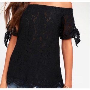 4/$25 Lulus Black Lacey Short Sleeve Blouse Small